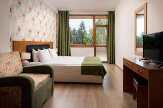 Отель SPA Hotel Elbrus Велинград Люкс с балконом - С бесплатным доступом в спа-центр-1